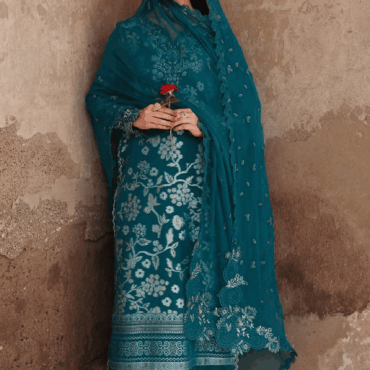 Classic 3-Piece Dress with Fine Embroidered