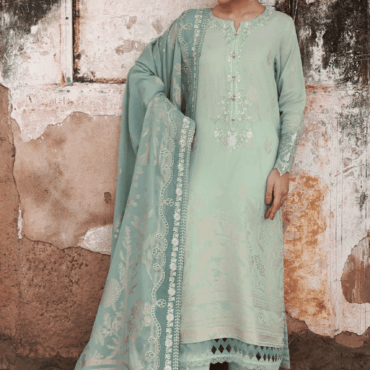 Classic 3-Piece Dress with Fine Embroidered